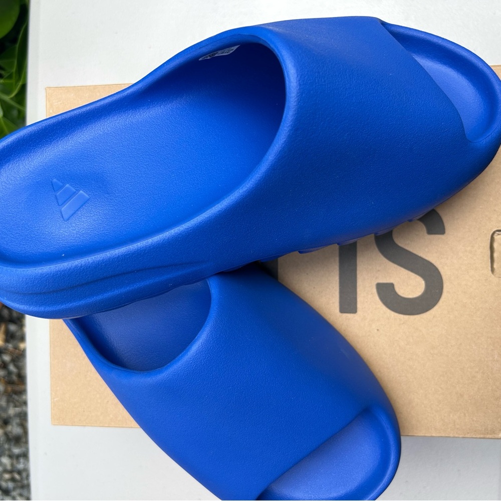 Adidas Yeezy Slide in Bold Blue